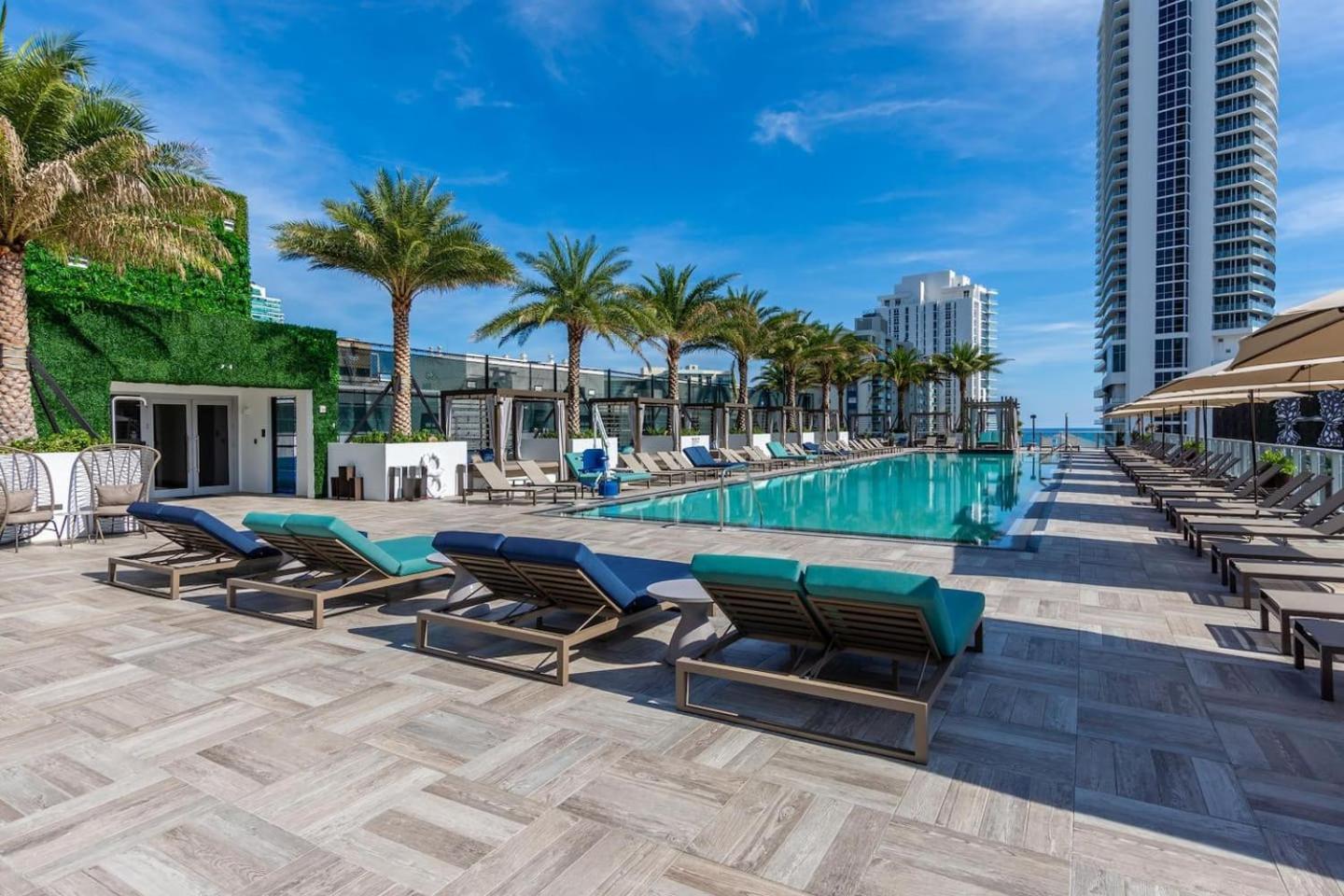 Amazing Apartments At H Beach House Hollywood Bagian luar foto