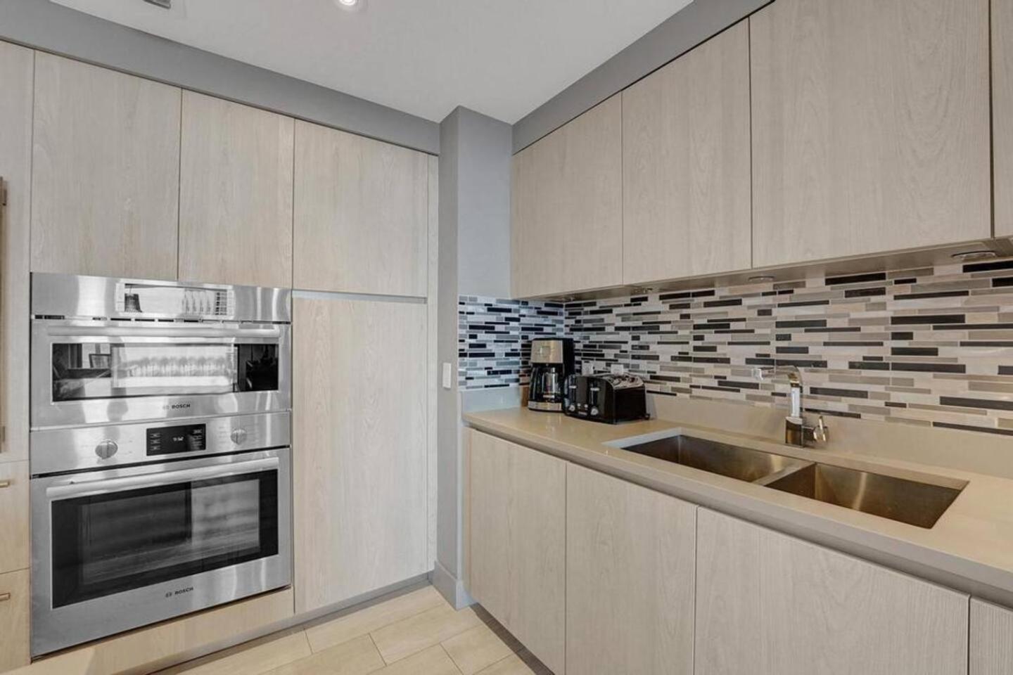 Amazing Apartments At H Beach House Hollywood Bagian luar foto