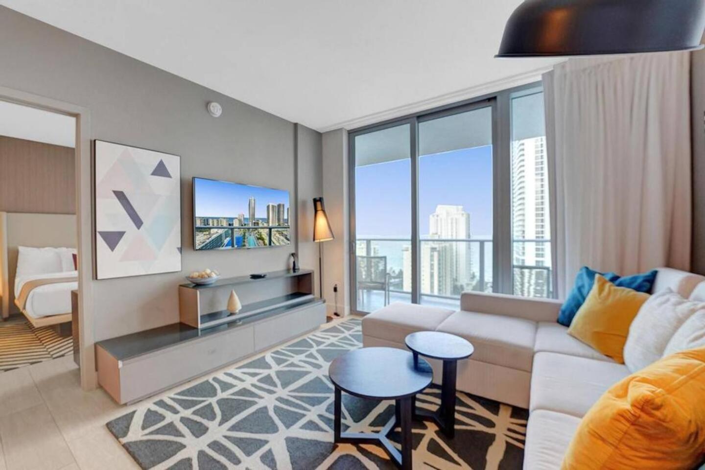 Amazing Apartments At H Beach House Hollywood Bagian luar foto